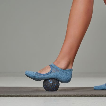 Массажный мяч INEX EPP Massage Ball 8 см, черный/синий