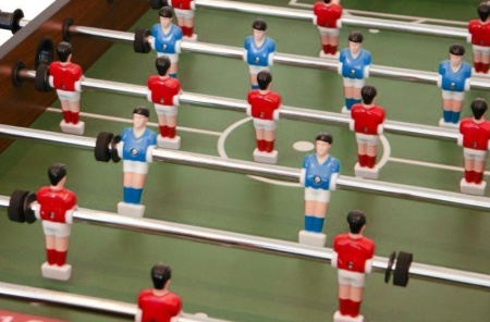 Настольный футбол (кикер) "Maccabi Mini" (121 x 61 x 81, махагон, складной)