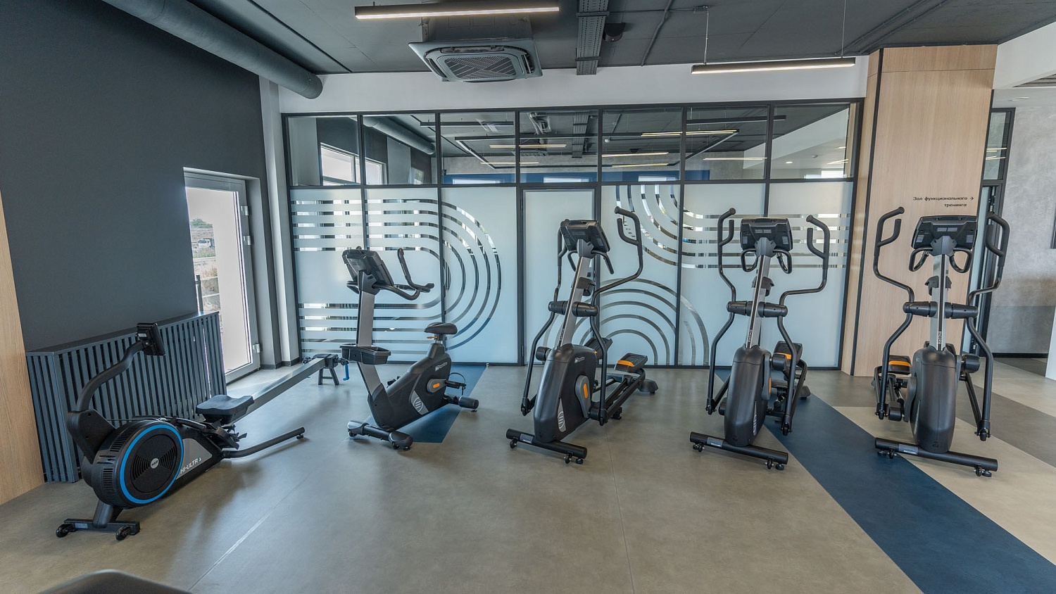 Фитнес клуб в спортивном комплексе «Кортфилд» г. Батайск (385 м²)