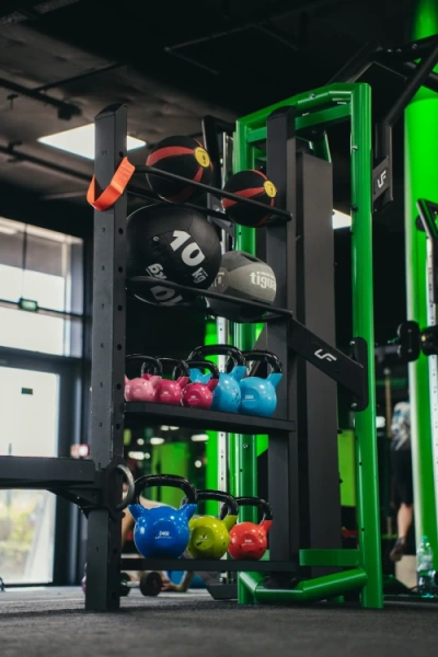 Станция со стеллажами брусьями и платформой для зашагивания UpForm UF-011