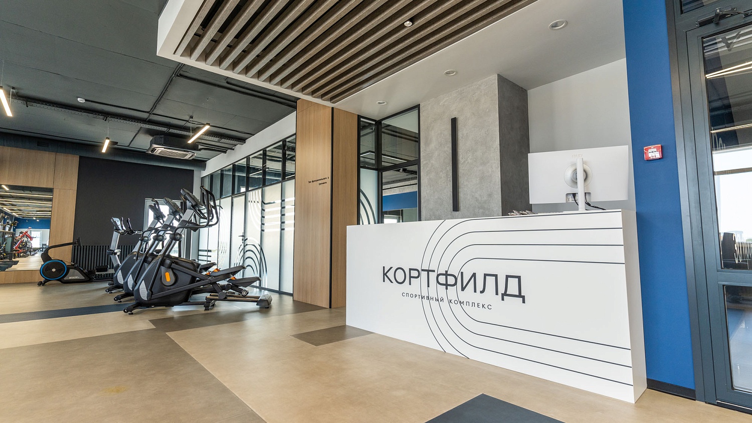Фитнес клуб в спортивном комплексе «Кортфилд» г. Батайск (385 м²)
