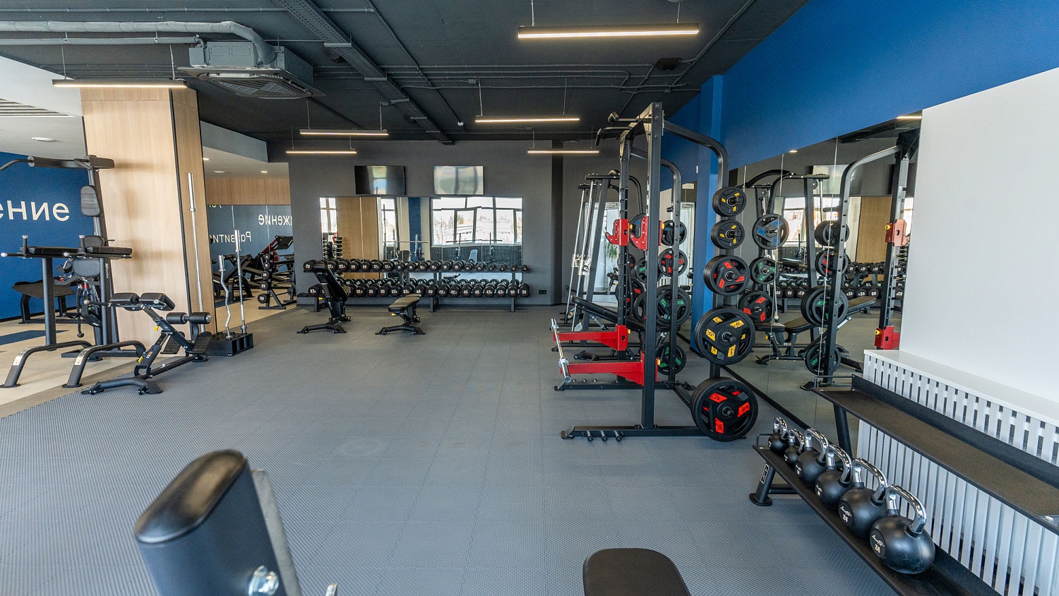 Фитнес клуб в спортивном комплексе «Кортфилд» г. Батайск (385 м²)