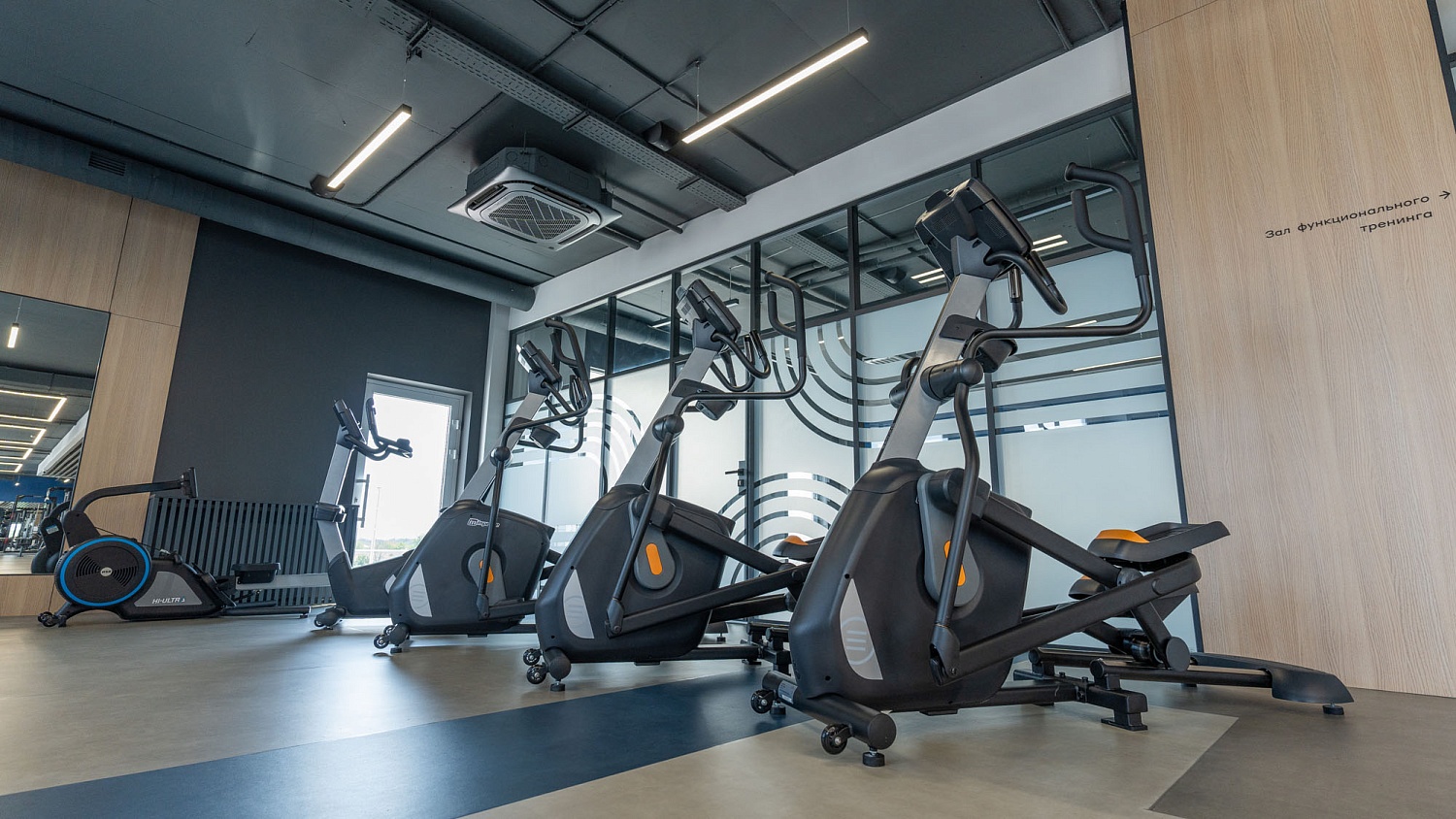 Фитнес клуб в спортивном комплексе «Кортфилд» г. Батайск (385 м²)