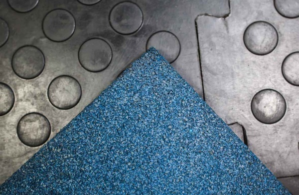 Напольное резиновое покрытие 1000х1000х30 мм (цвет - синий) STECTER